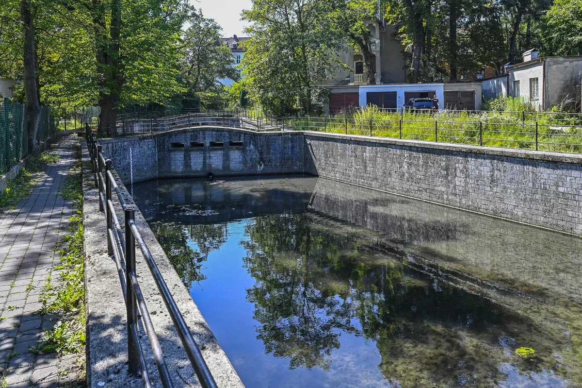 Zbiorniki i stawy retencyjne otwarte